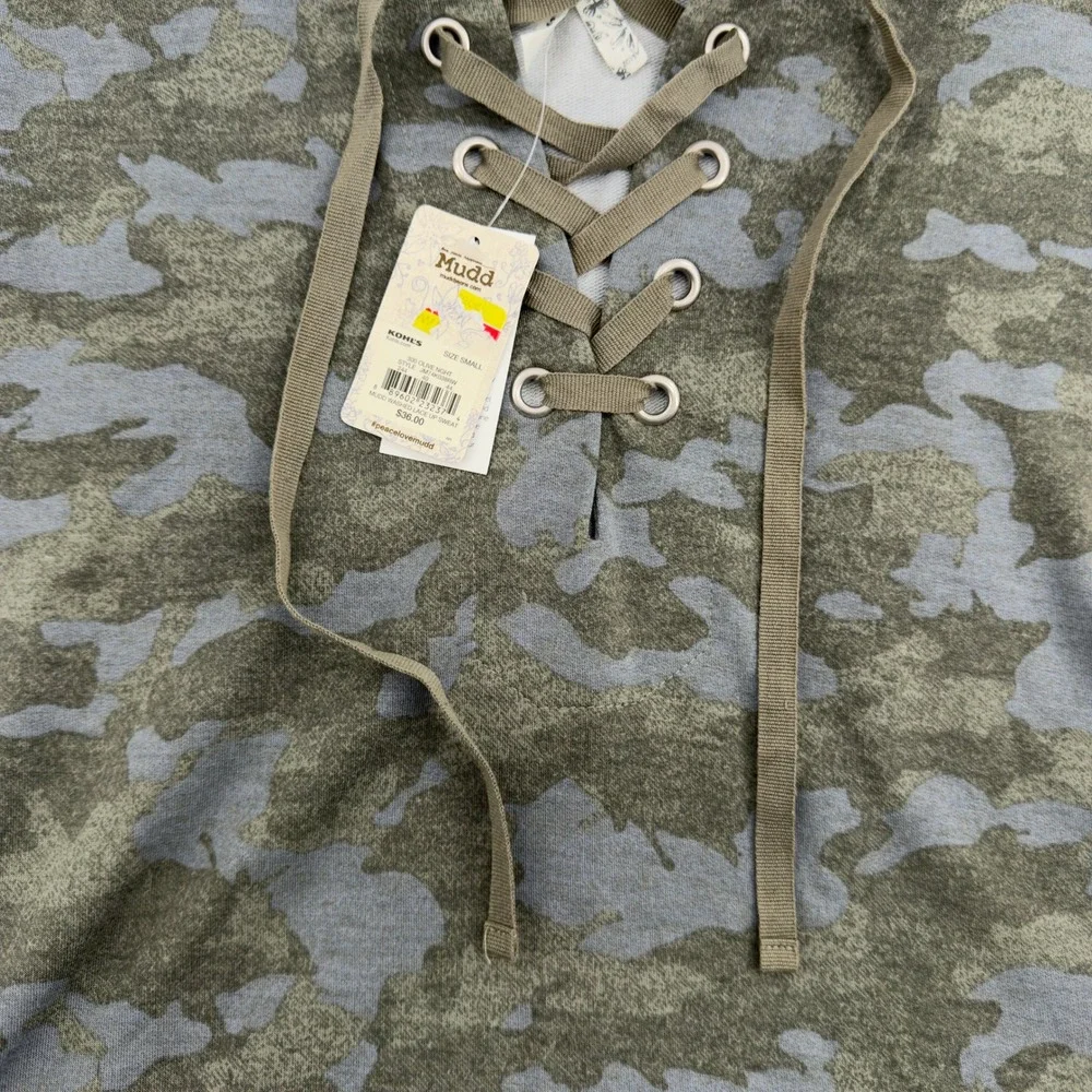 NEW Mudd Women Olive Night Camo Lace Up Sweatshirt Small